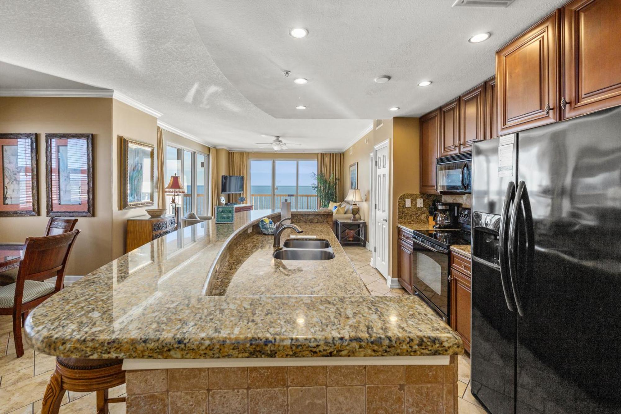 Gulf Front Master Bedroom! 2 Pools & Hot Tubs! Sleeps 8! Panama City Beach Zewnętrze zdjęcie